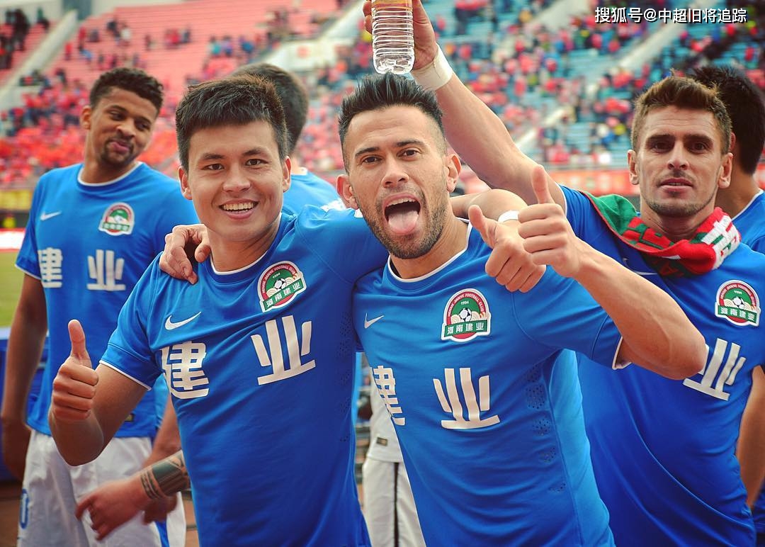 开元官方网站关于今夜中超传出新动向，阿斯顿维拉遗憾出局，管理层表态——话题不断，团队化学反应显著的信息