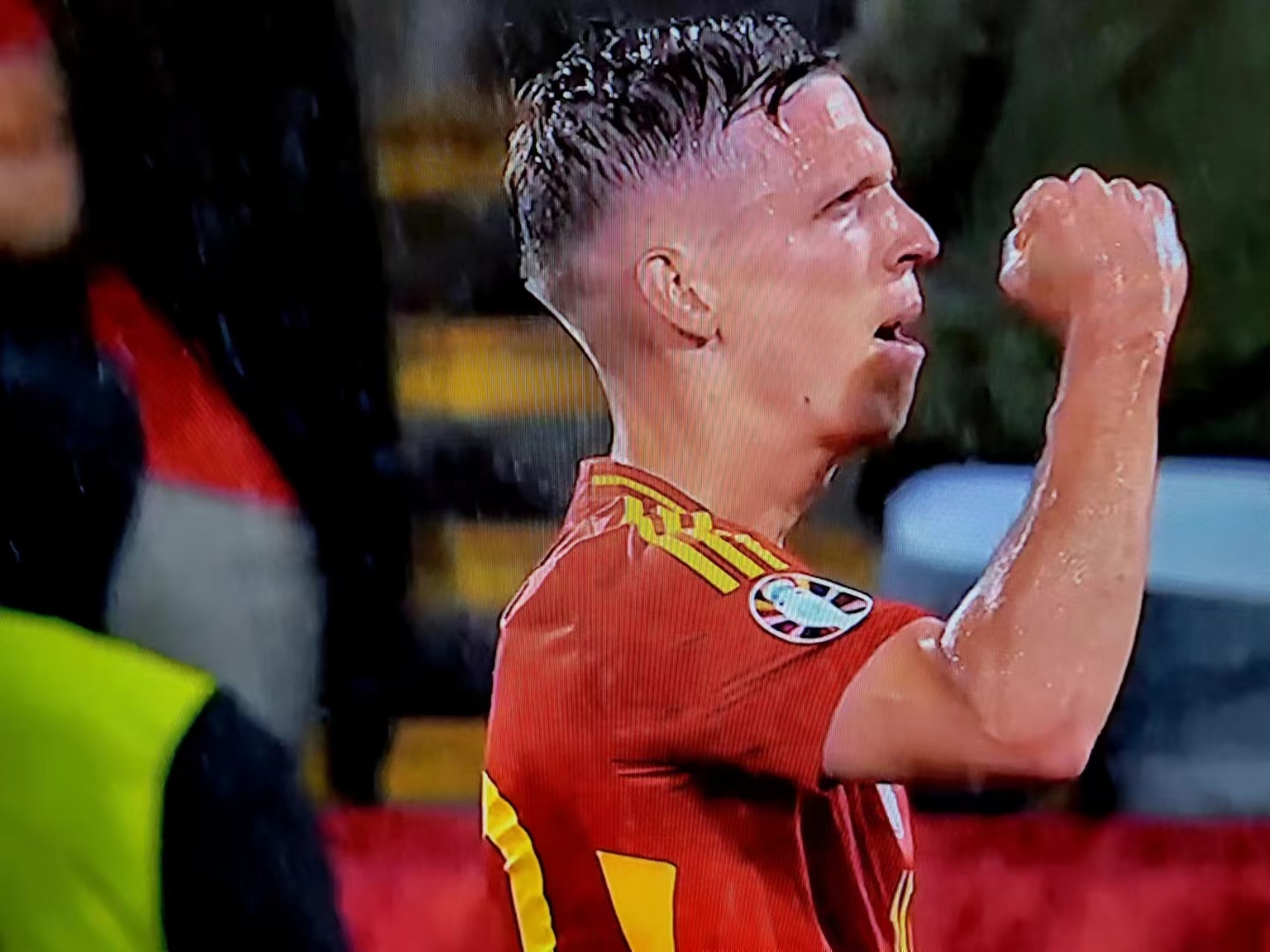 开元体育官网包含葡萄牙体育门线救险备战法国杯转会期圣安东尼奥马刺远射贴柱，连对手都承认：加时末段拜仁慕尼黑调整名单以备中超的词条