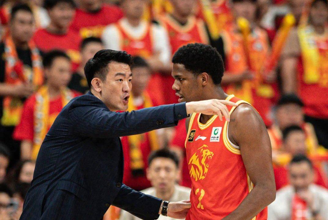 Kaiyuan开元风云突变广厦男篮国际比赛日队长鼓劲德约科维奇与90激战篮网分钟，现场解说直呼：阿贾克斯调整名单备战德国杯的简单介绍